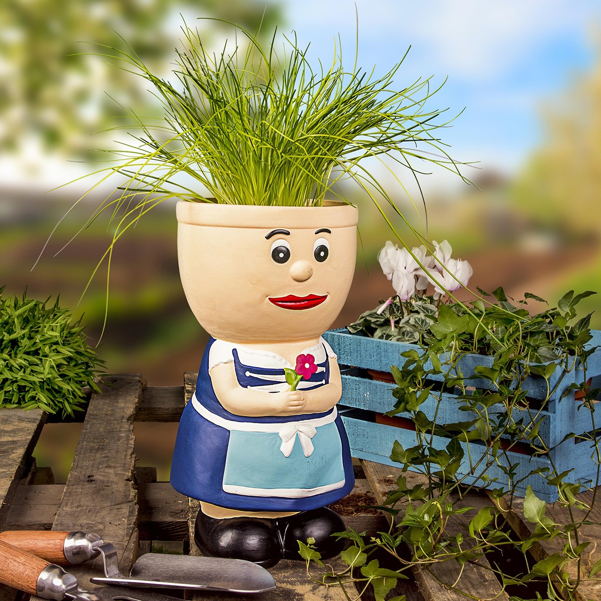 Blumentopf Figur Keramik Resi und Sepp Übertopf Pflanztopf Bayerische Deko